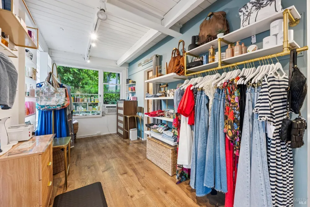 34 Sunnyside Avenue Mill Valley, CA 94941