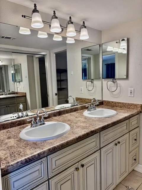 4242 Gulfbreeze Boulevard #505 Corpus Christi, TX 78402