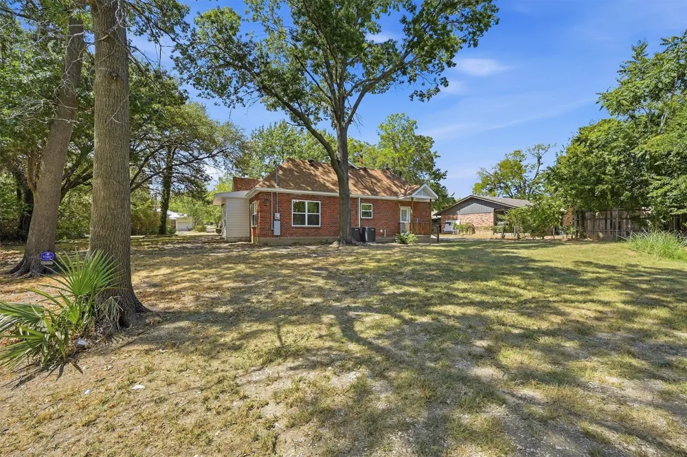 1525 Shannon Street Sherman, TX 75092