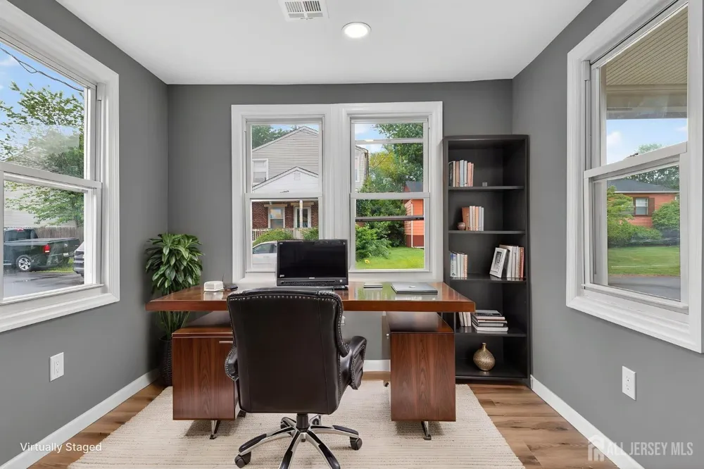 16 Gordon Street Aberdeen, NJ 07721