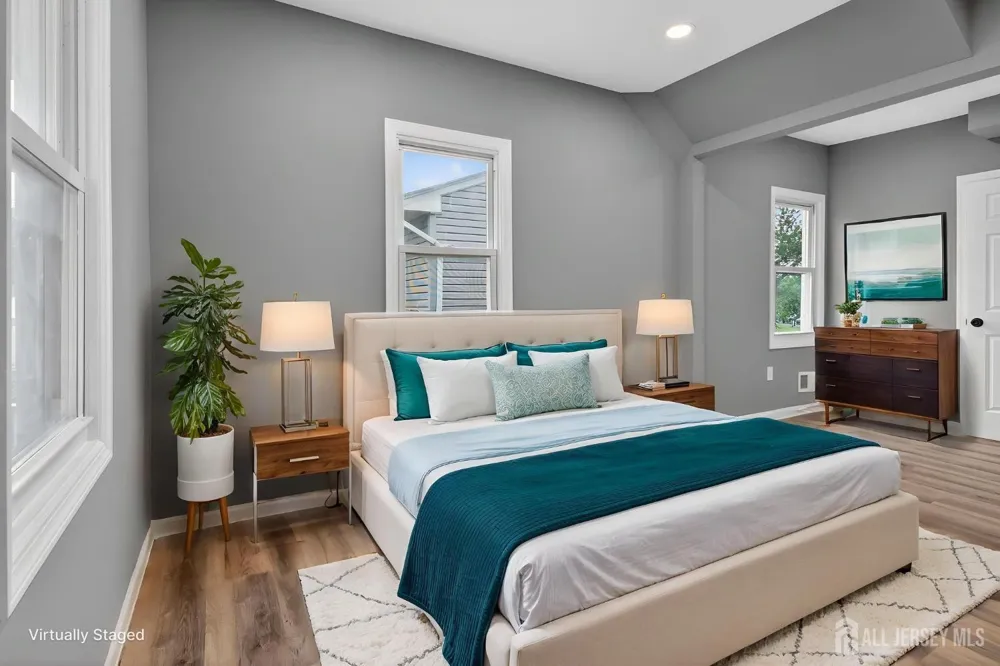 16 Gordon Street Aberdeen, NJ 07721