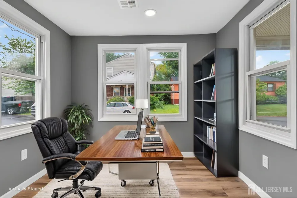 16 Gordon Street Aberdeen, NJ 07721