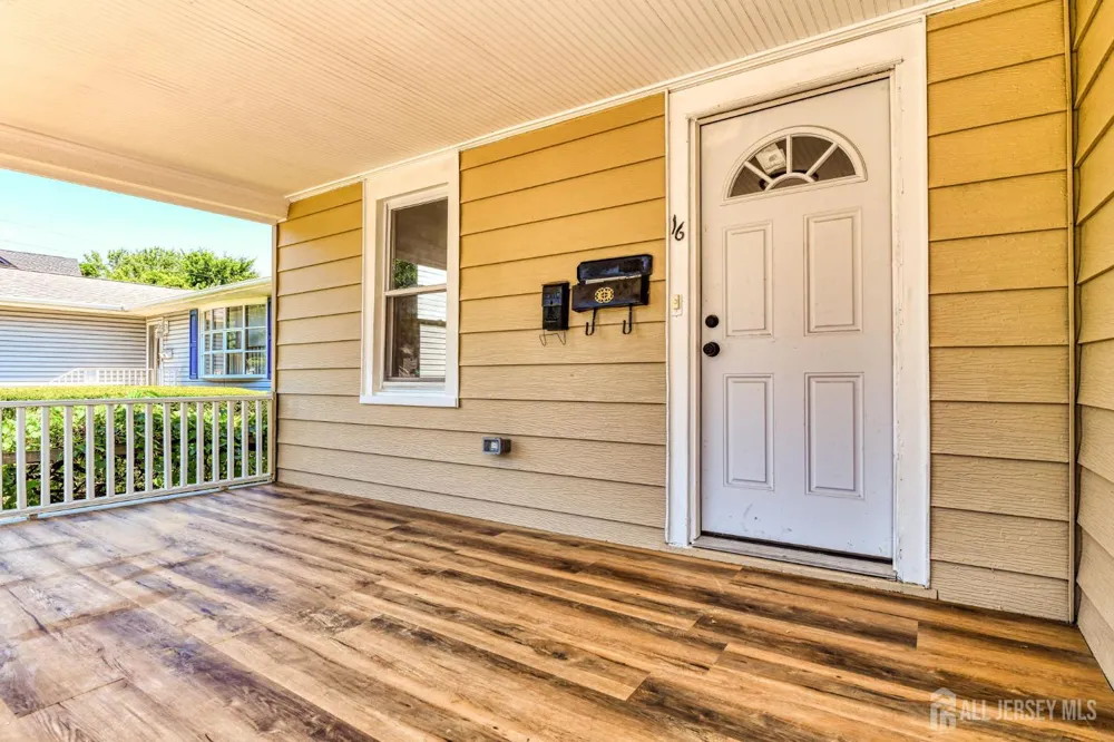 16 Gordon Street Aberdeen, NJ 07721