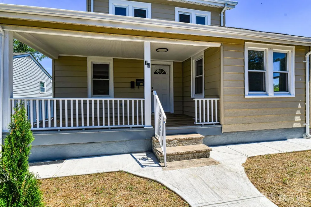 16 Gordon Street Aberdeen, NJ 07721