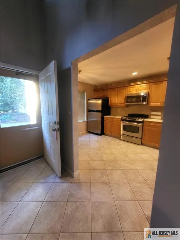 12 Carriage Place #1012 Edison, NJ 08820
