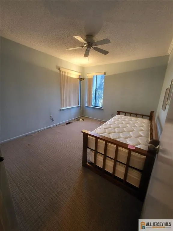 12 Carriage Place #1012 Edison, NJ 08820
