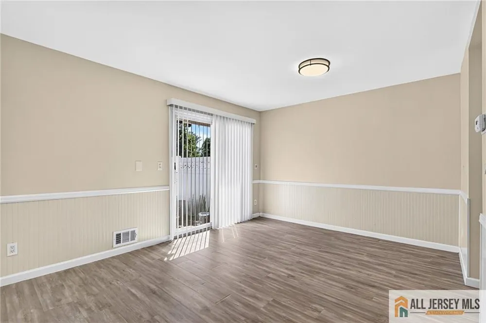 4 Quincy Circle South Brunswick, NJ 08810