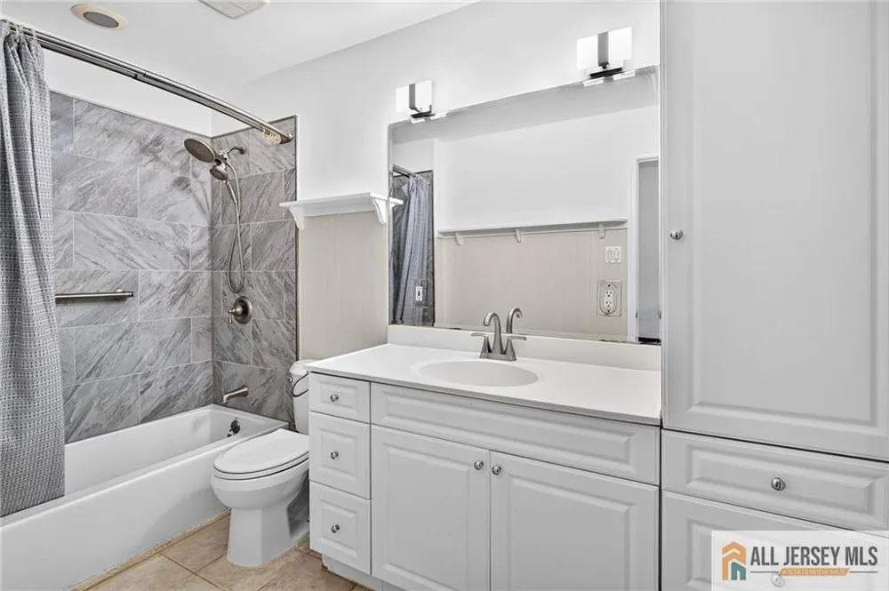 4 Quincy Circle South Brunswick, NJ 08810