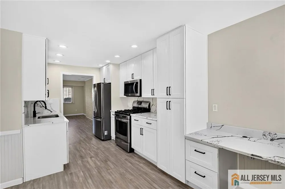4 Quincy Circle South Brunswick, NJ 08810