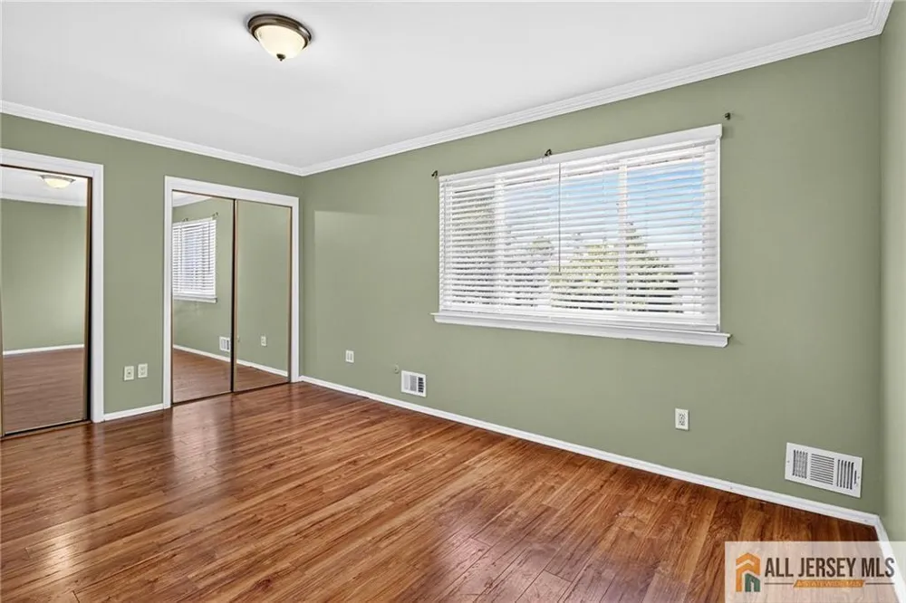 4 Quincy Circle South Brunswick, NJ 08810