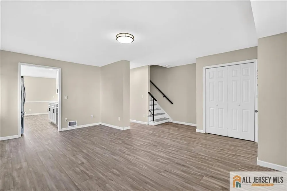 4 Quincy Circle South Brunswick, NJ 08810