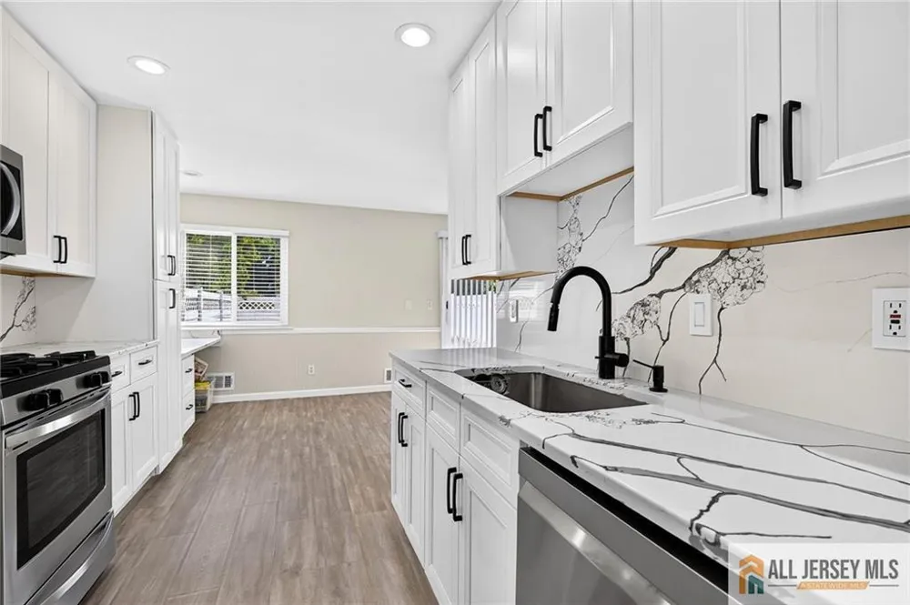4 Quincy Circle South Brunswick, NJ 08810
