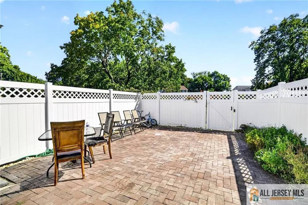 4 Quincy Circle South Brunswick, NJ 08810