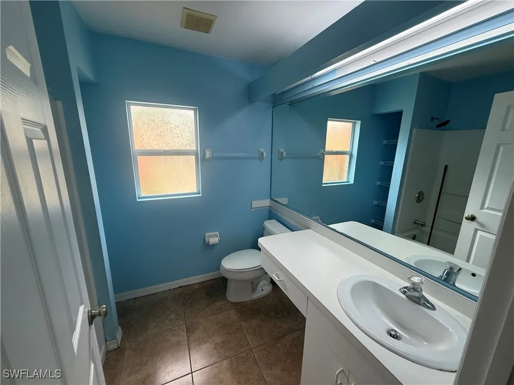 18th Avenue SE Naples, FL 34117