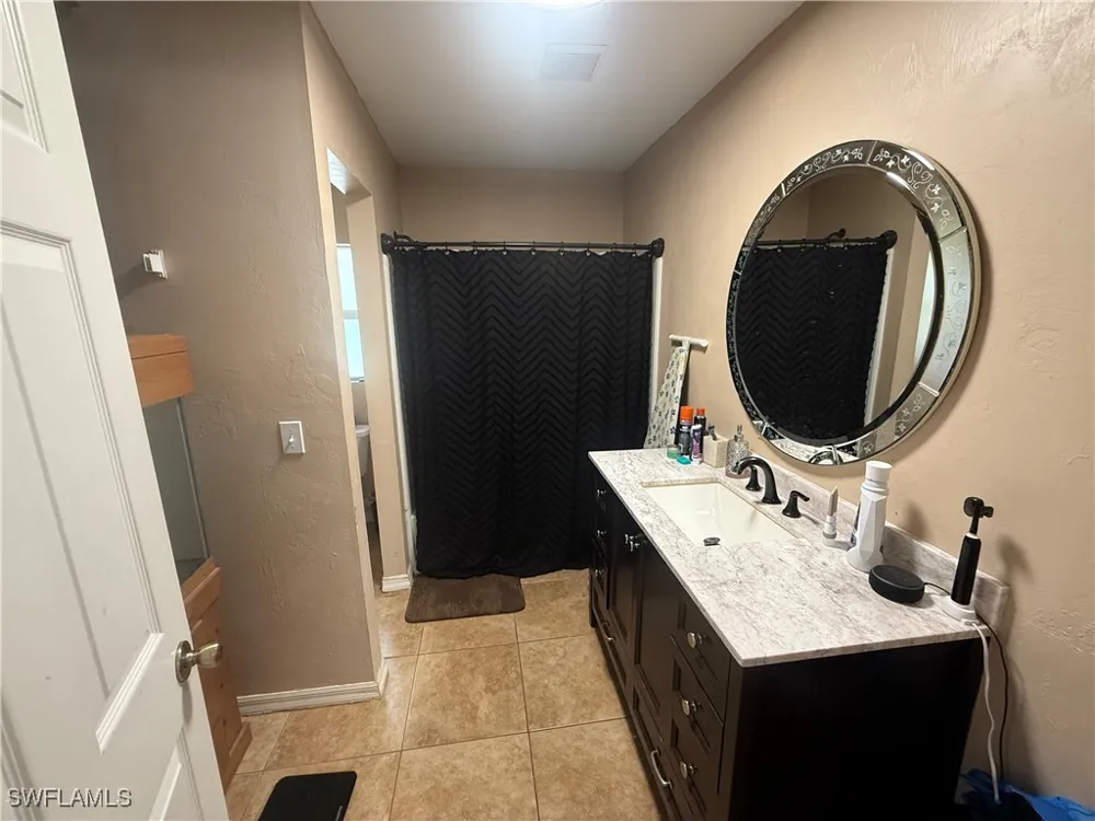18th Avenue SE Naples, FL 34117