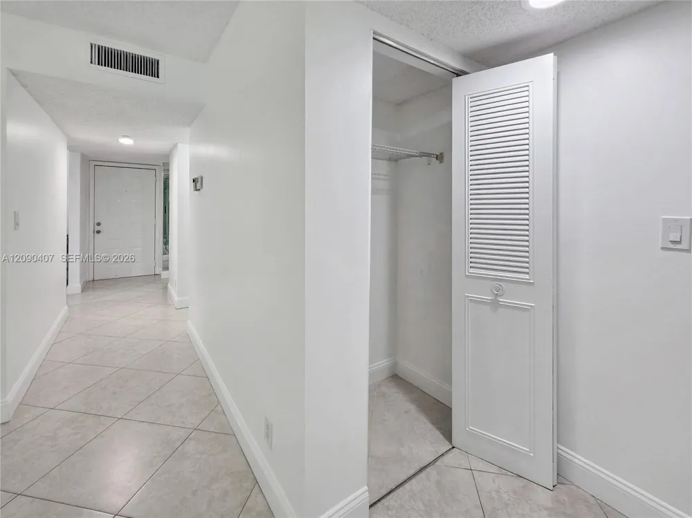 2212 S Cypress Bend Dr #301 Pompano Beach, FL 33069