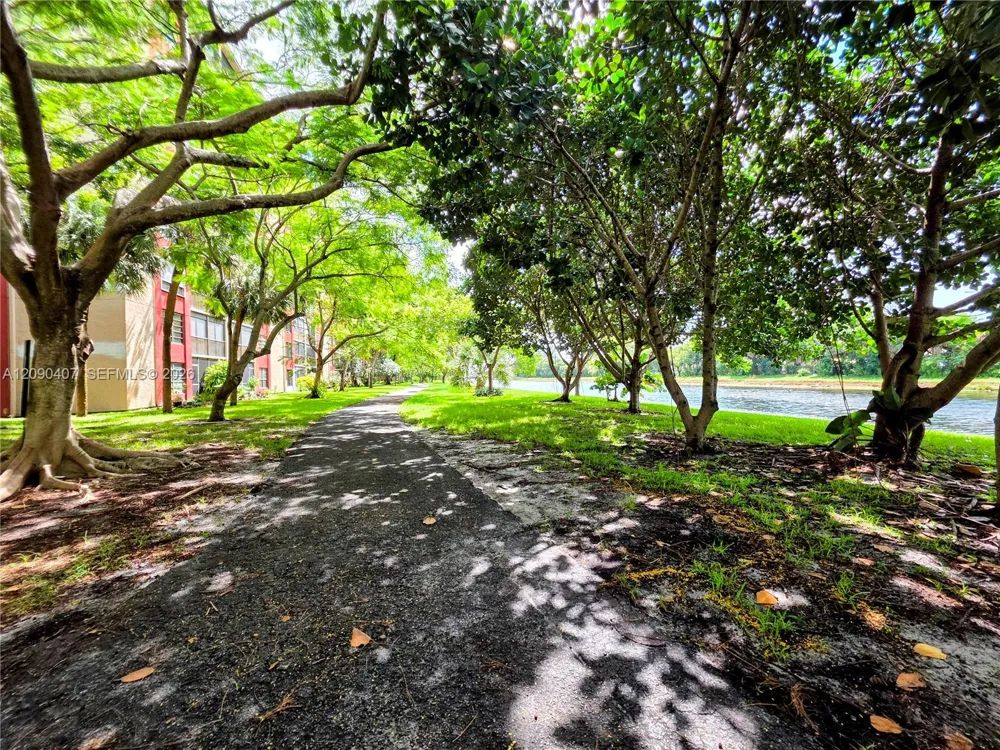 2212 S Cypress Bend Dr #301 Pompano Beach, FL 33069