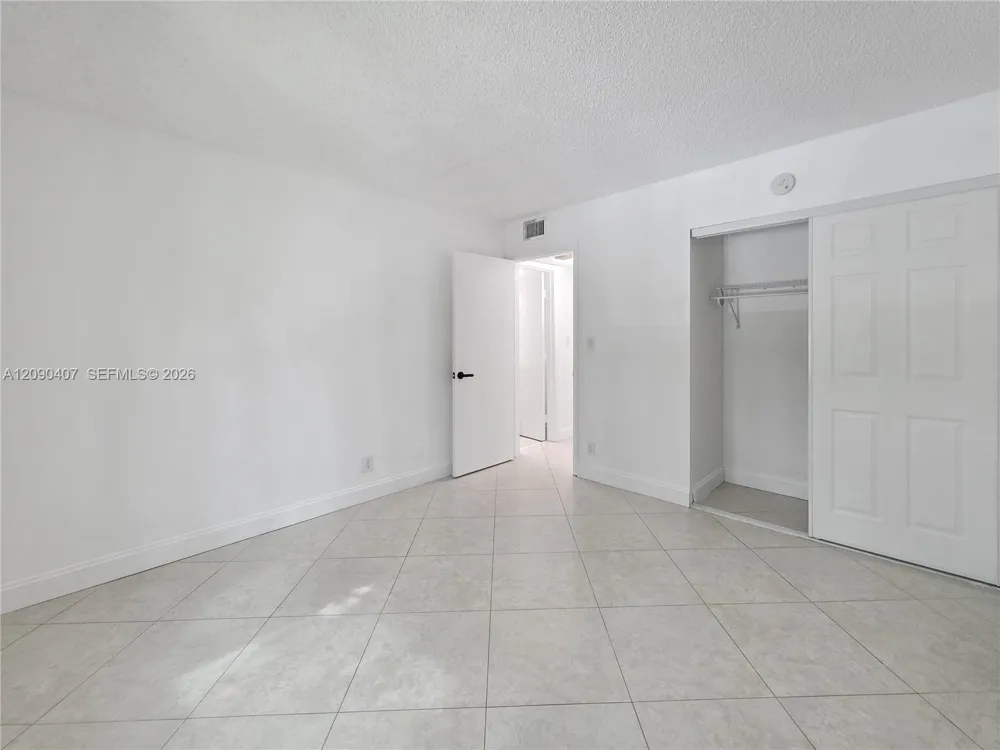 2212 S Cypress Bend Dr #301 Pompano Beach, FL 33069