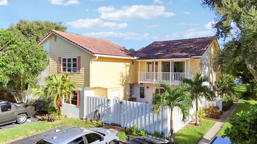 232 Seabreeze Circle Jupiter, FL 33477