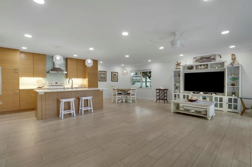 232 Seabreeze Circle Jupiter, FL 33477