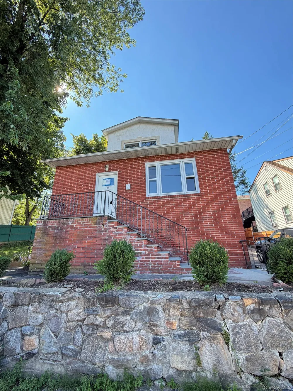 23 Mansion Ave #1 Yonkers, NY 10704