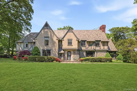 14 Overhill Road