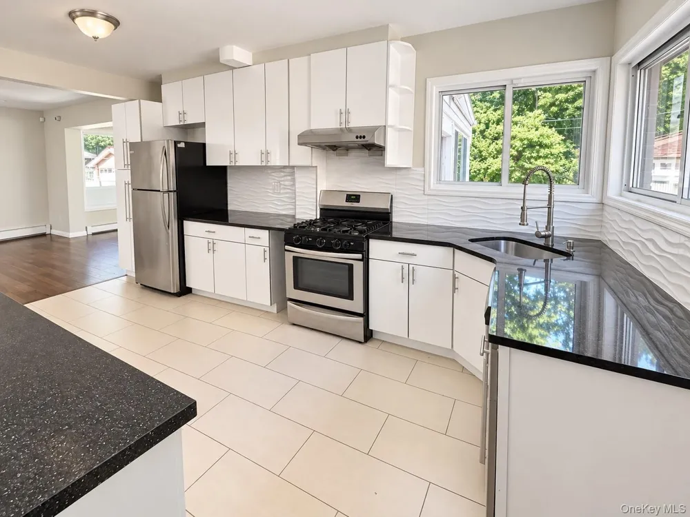 21757 77th Avenue Oakland Gardens, NY 11364