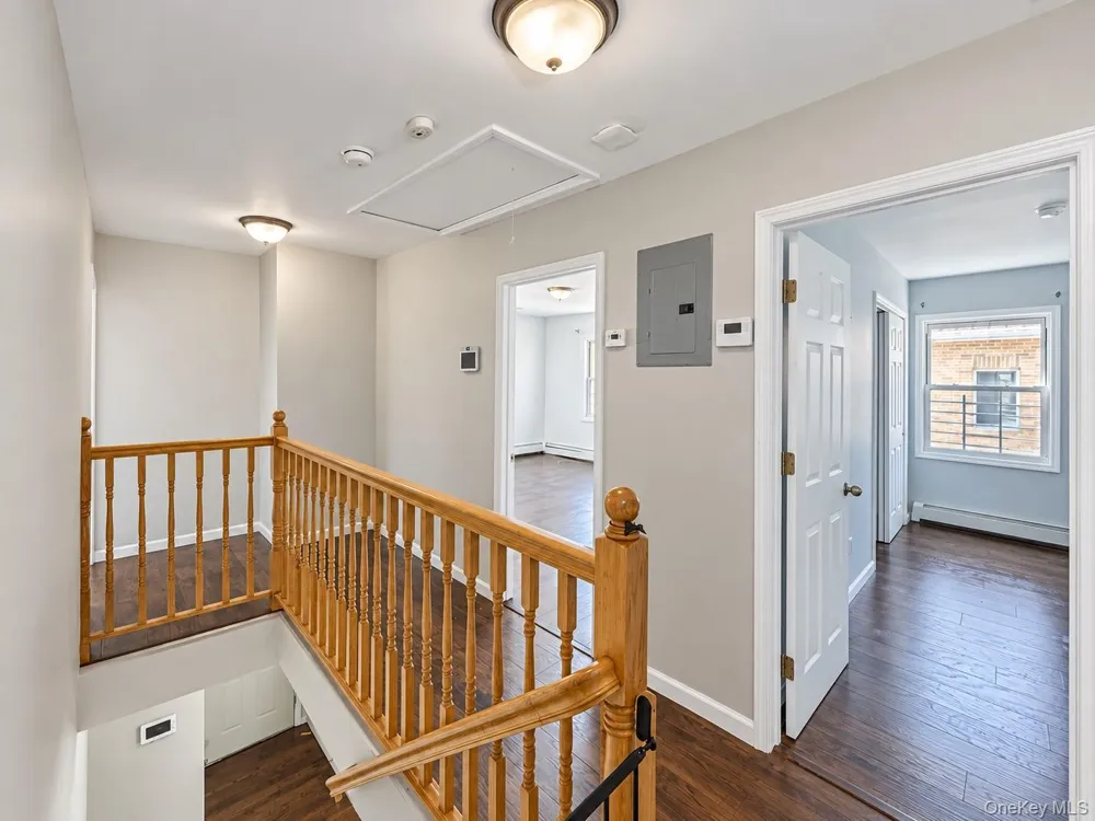 21757 77th Avenue Oakland Gardens, NY 11364