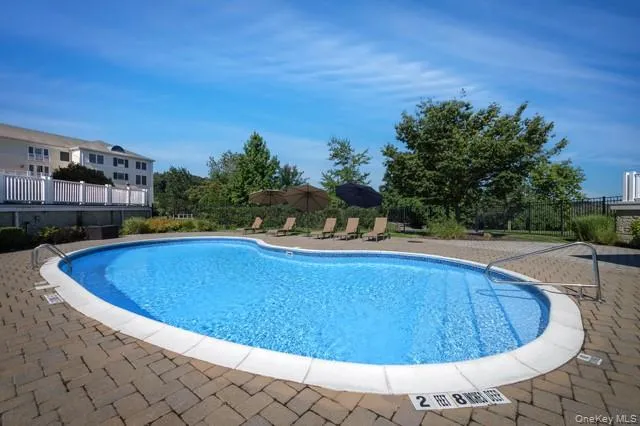 61 Bryant Avenue #115 Roslyn Harbor, NY 11576