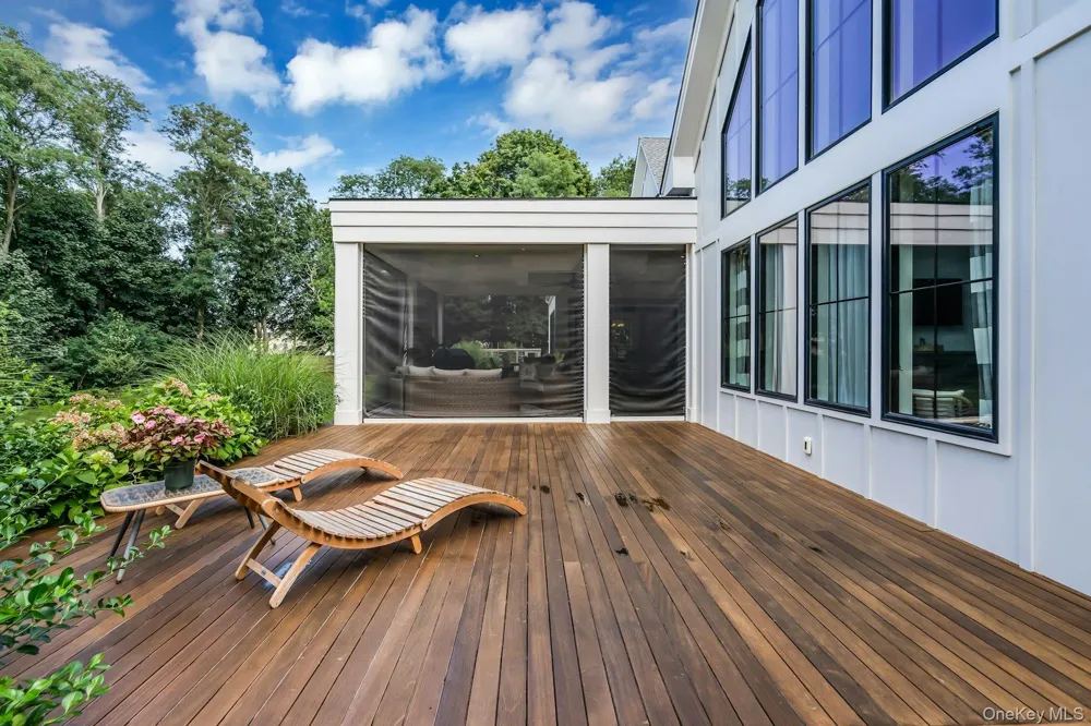 712 Hubbard Avenue Aquebogue, NY 11901