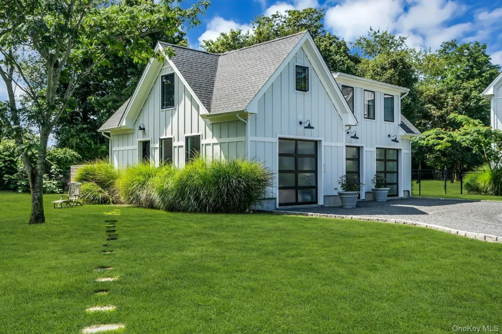 712 Hubbard Avenue Aquebogue, NY 11901