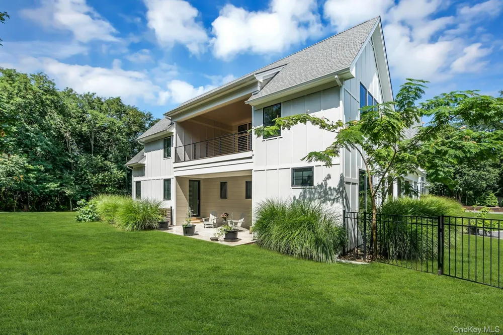 712 Hubbard Avenue Aquebogue, NY 11901