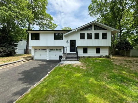 4 Nicholas Court