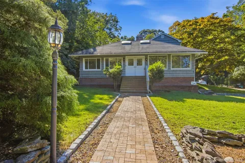 6 Barnhart Place