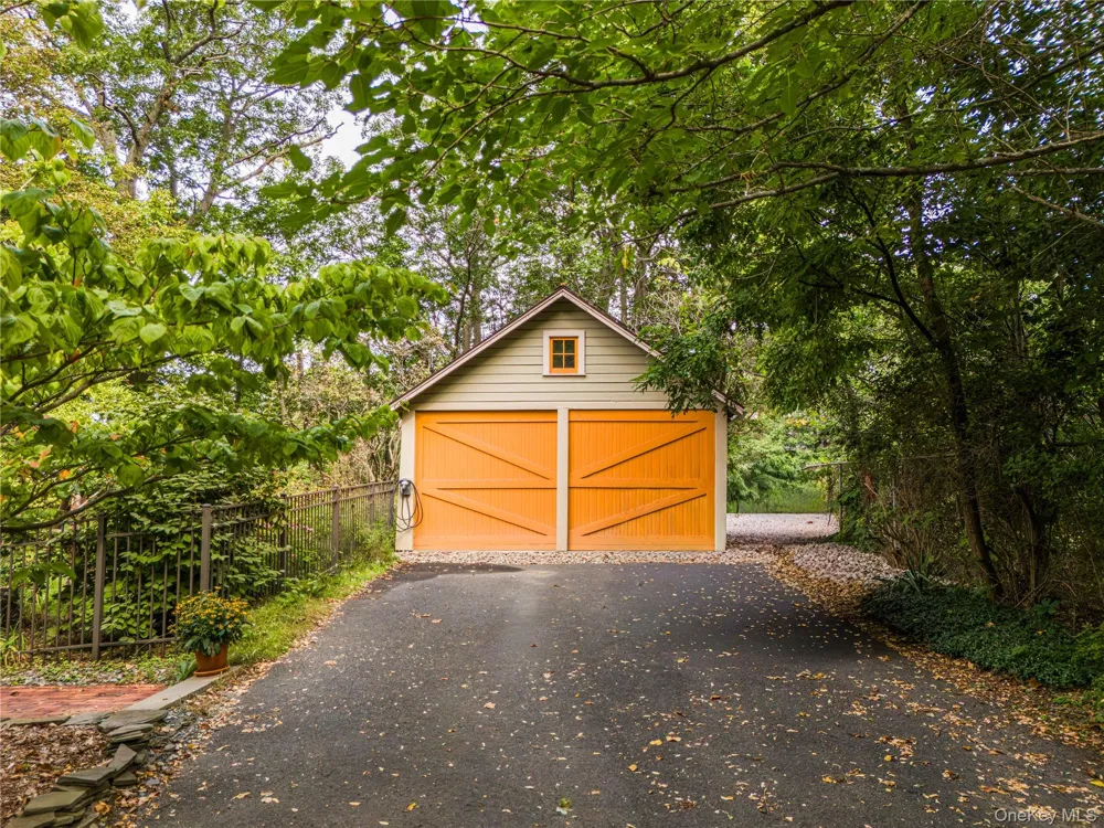19 Linden Avenue Troy, NY 12180