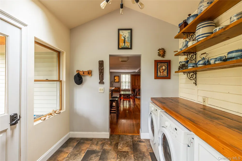 19 Linden Avenue Troy, NY 12180