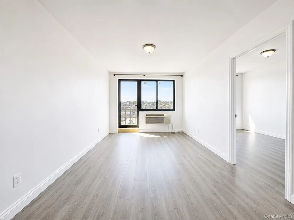 7026 Queens Boulevard #7F Woodside, NY 11377