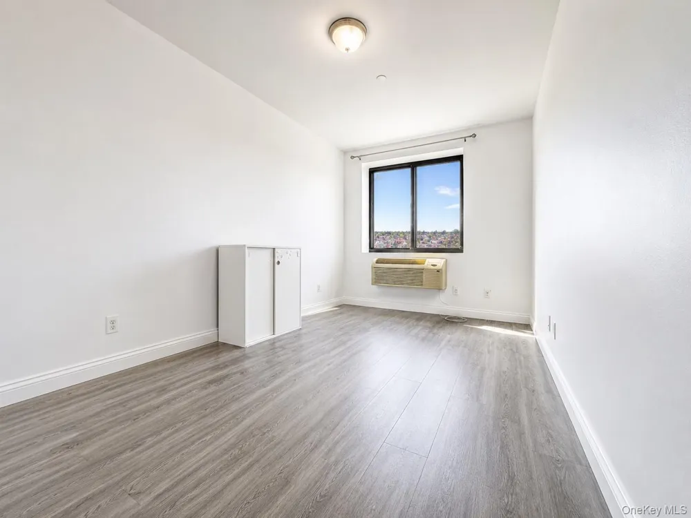 7026 Queens Boulevard #7F Woodside, NY 11377