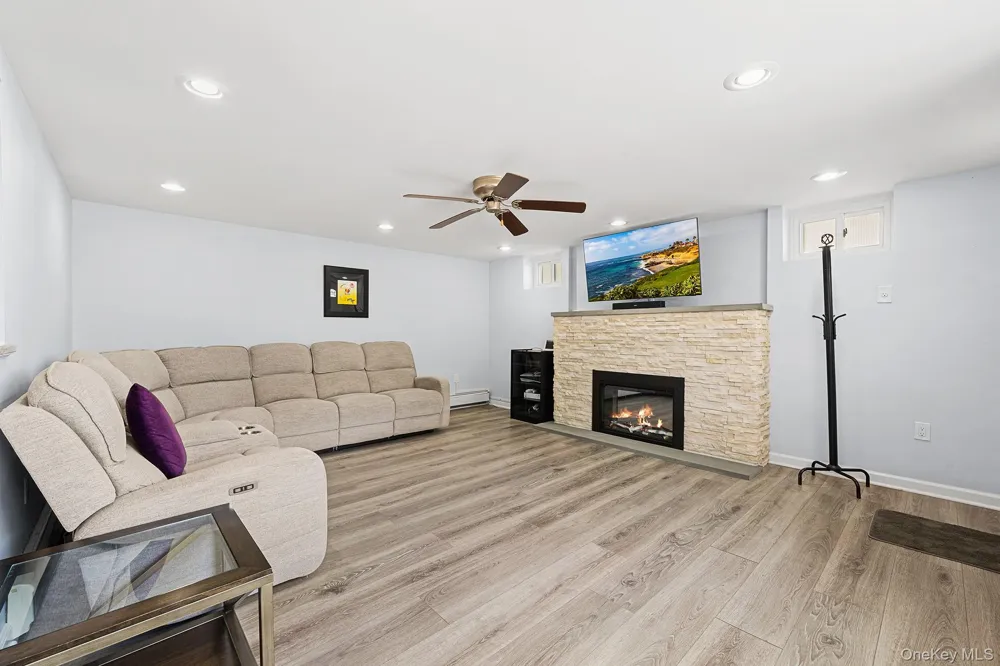 10 Holland Drive Carmel, NY 10512