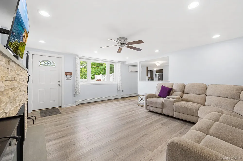 10 Holland Drive Carmel, NY 10512