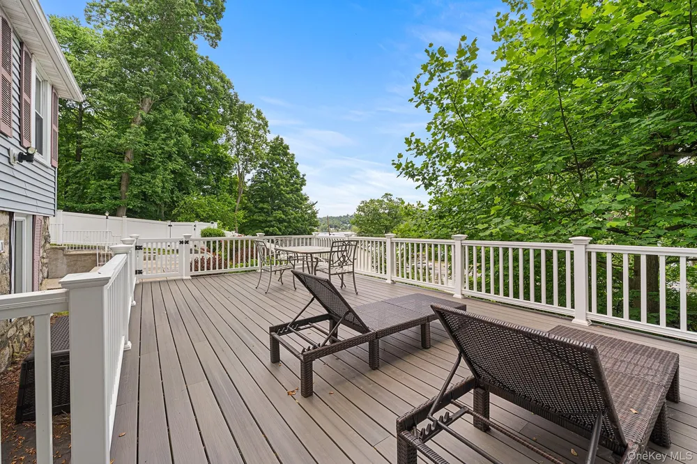 10 Holland Drive Carmel, NY 10512