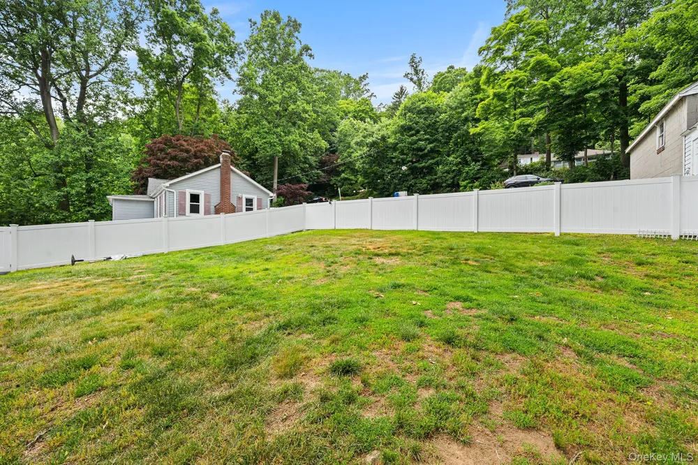10 Holland Drive Carmel, NY 10512