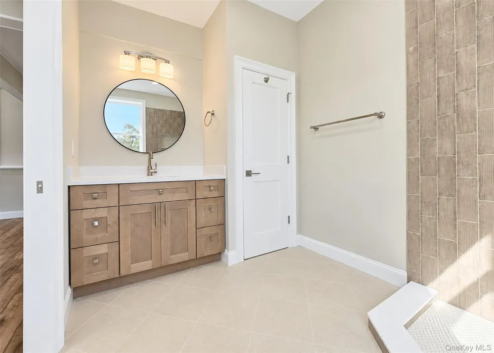 19 Victoria Lane Manorville, NY 11949