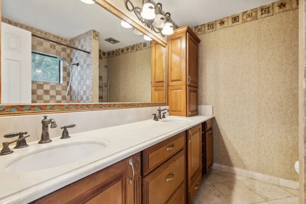 2020 Crestmeadow Street Denton, TX 76207