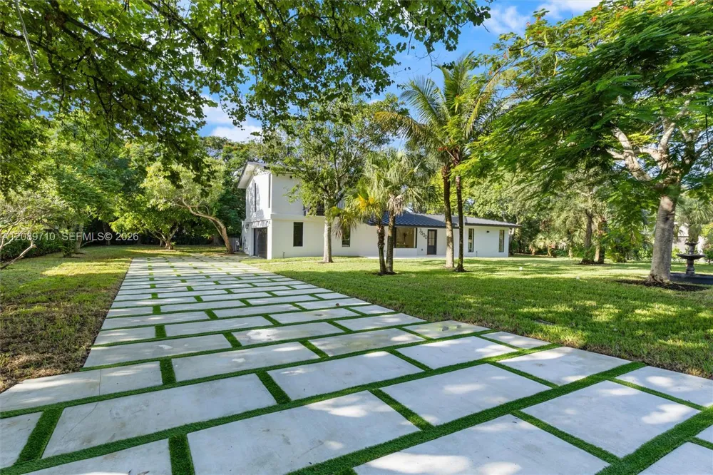7800 SW 94th St Miami, FL 33156