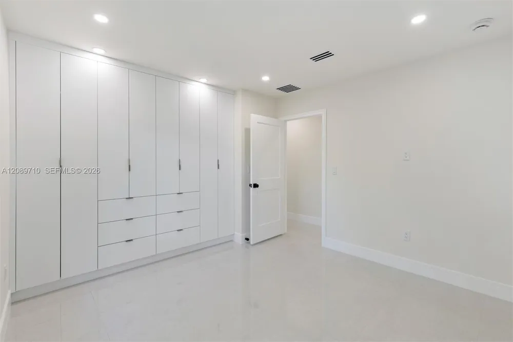 7800 SW 94th St Miami, FL 33156