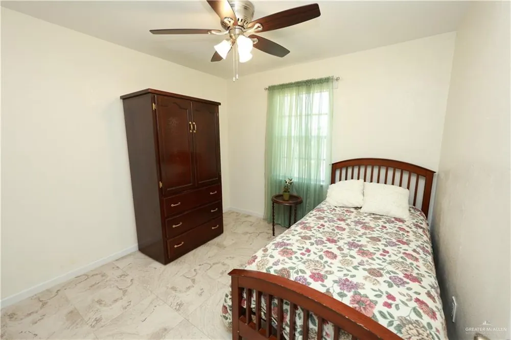 124 S Sinclair Avenue Weslaco, TX 78596