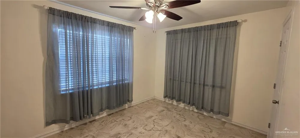 124 S Sinclair Avenue Weslaco, TX 78596