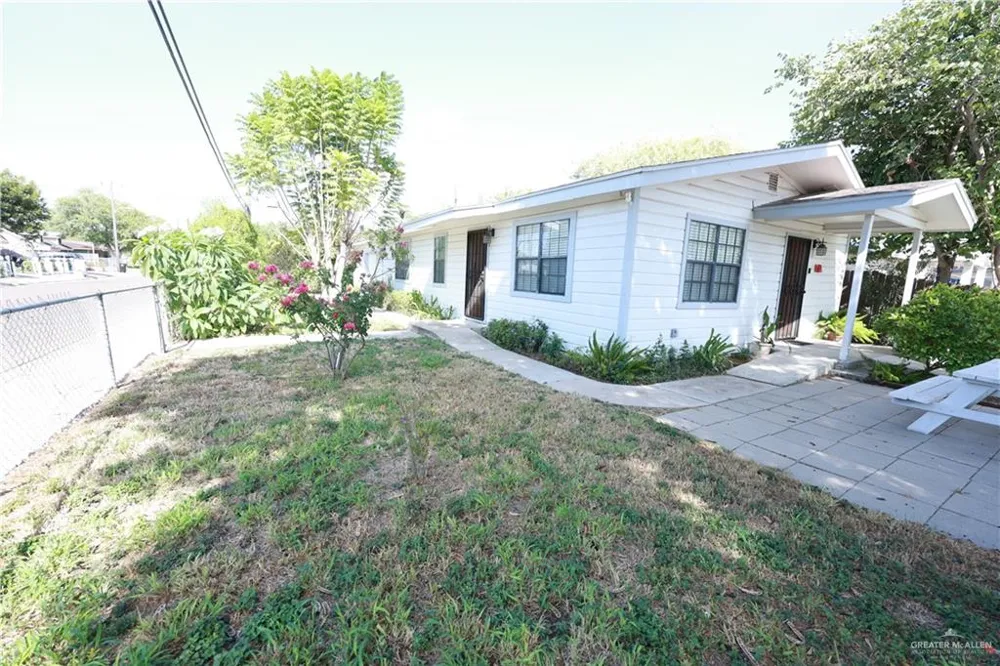124 S Sinclair Avenue Weslaco, TX 78596