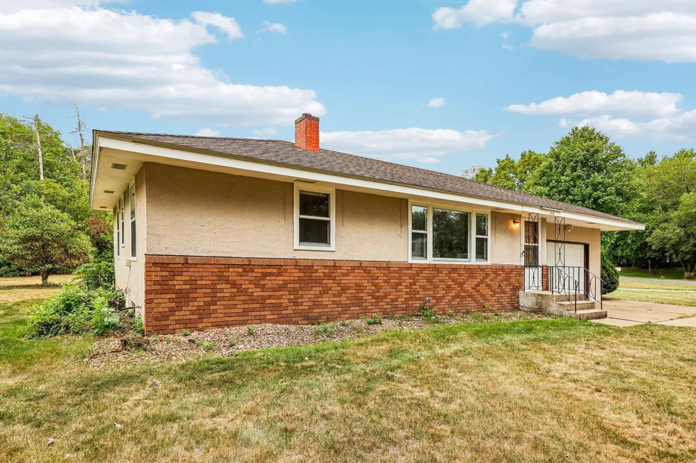 2804 Beam Lane Eagan, MN 55121